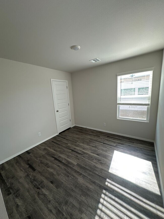 Building Photo - *NOW PRELEASING!* NEW Four Bedroom | Two Bath Home in Park Place