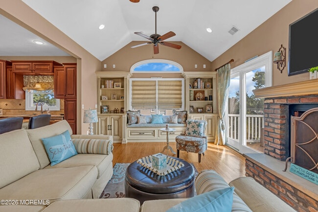 Building Photo - 11 Luppatatong Ave