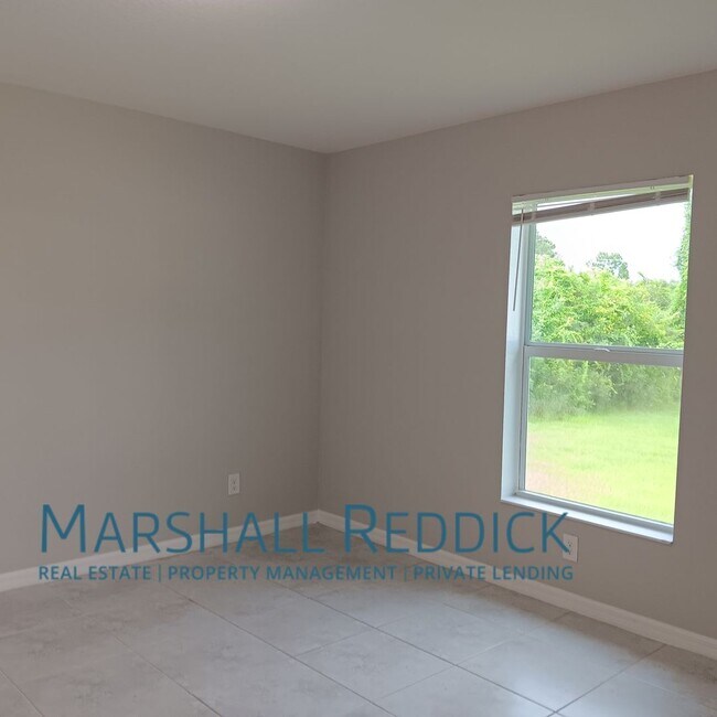 Building Photo - Beautiful Single Family