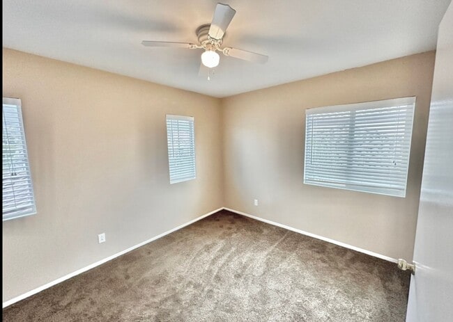 Building Photo - 18468 Hillview Ln
