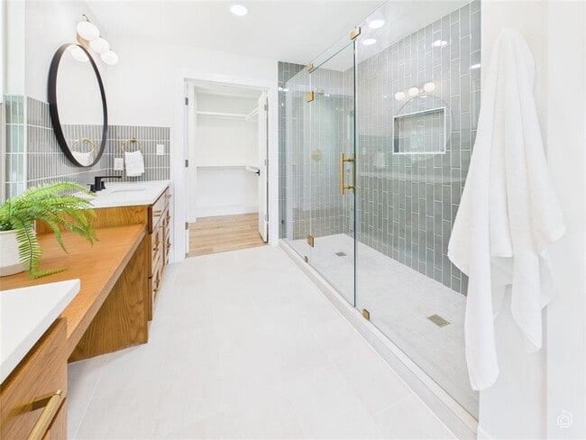 Building Photo - 7019 Creighton Ln