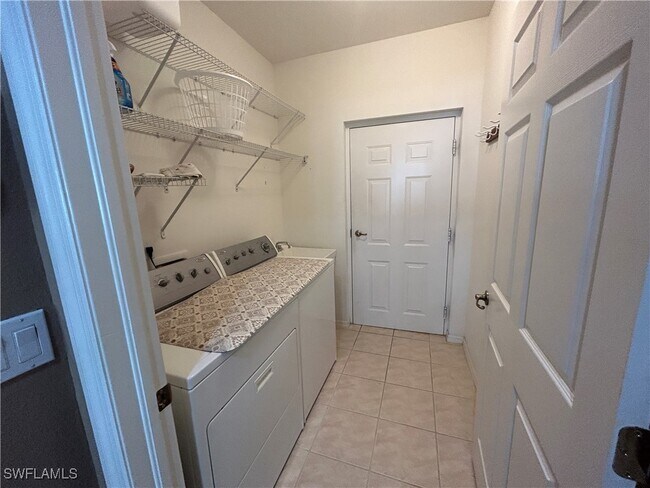 Building Photo - 4206 Liron Ave
