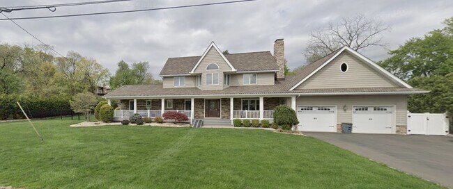 Primary Photo - 85 Mountain Ridge Dr
