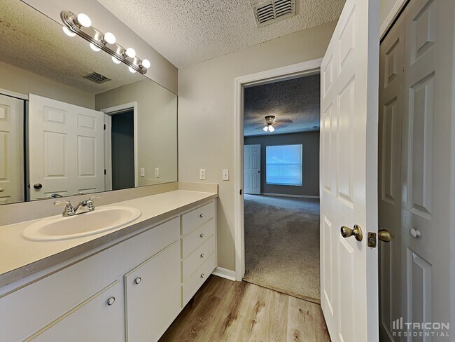 Building Photo - 4173 Oasis Avenue Spring Hill FL