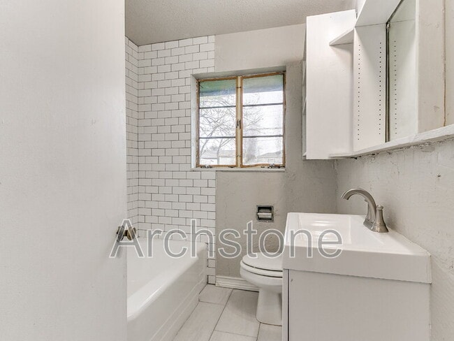 Building Photo - 1308 Kinkaid Dr