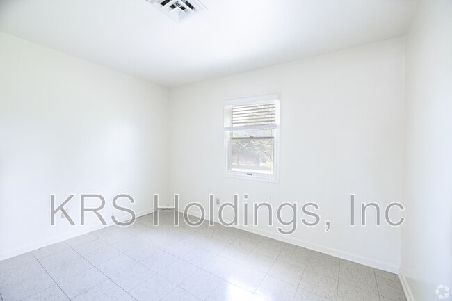 Building Photo - 280 Gulfstream Dr