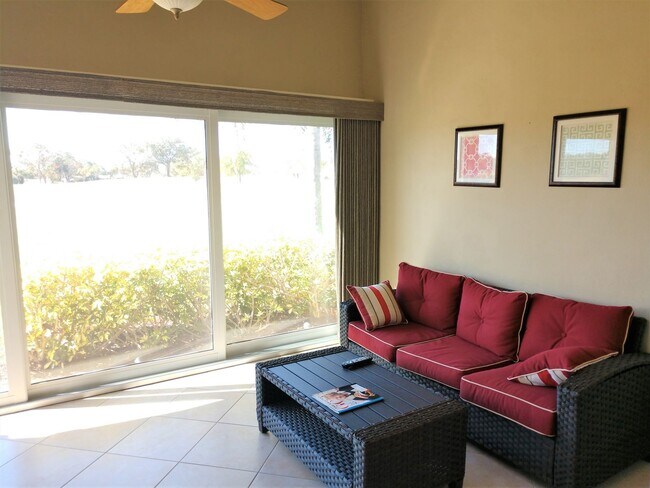 Building Photo - 540 Clubside Cir