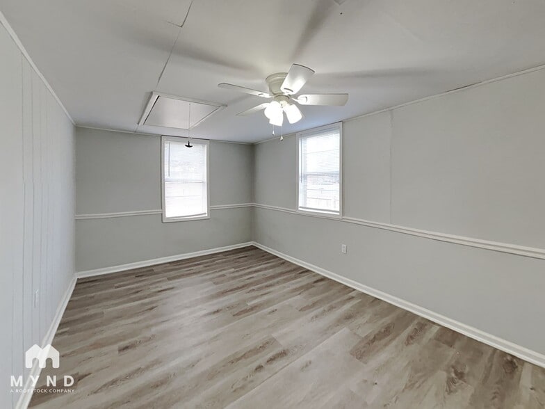Building Photo - 2061 Coral Hills Dr