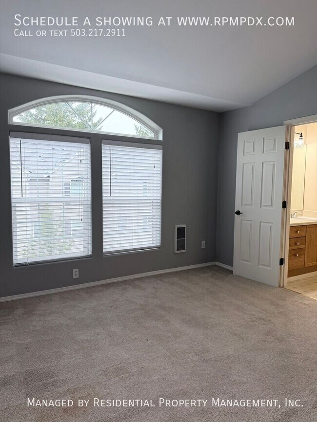 Building Photo - 14320 SW Cougar Ridge Dr