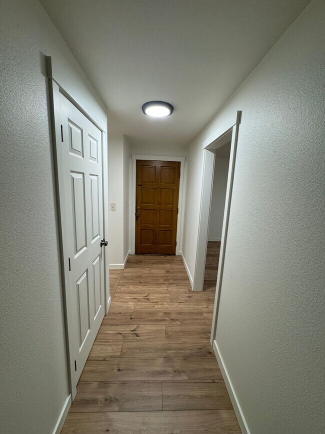 Building Photo - Beautifully Renovated 4-Bedroom Home in NW Corvallis