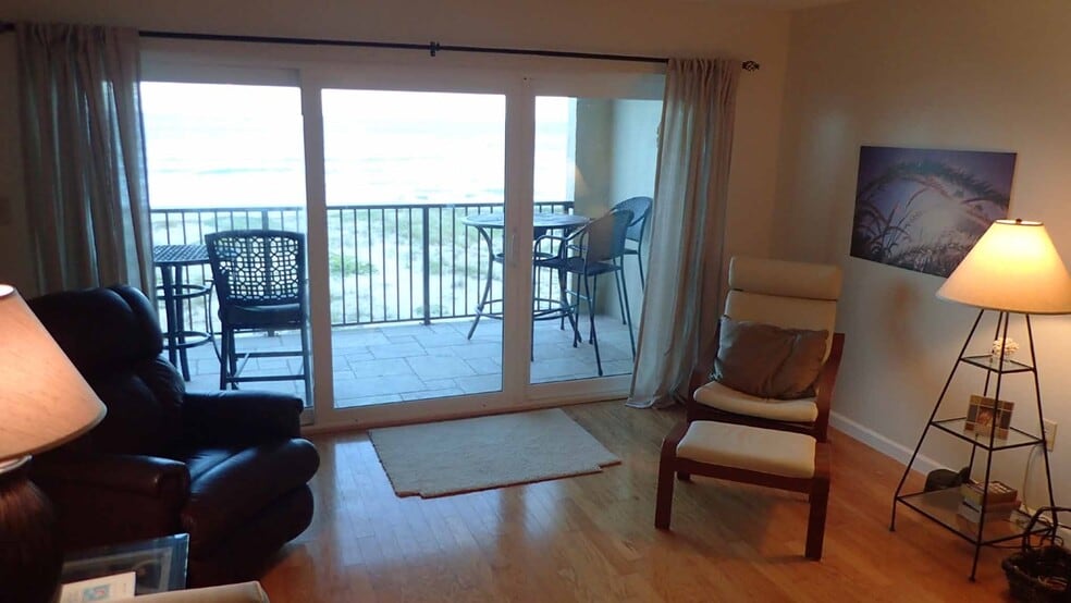 Building Photo - 1305 S Atlantic Ave