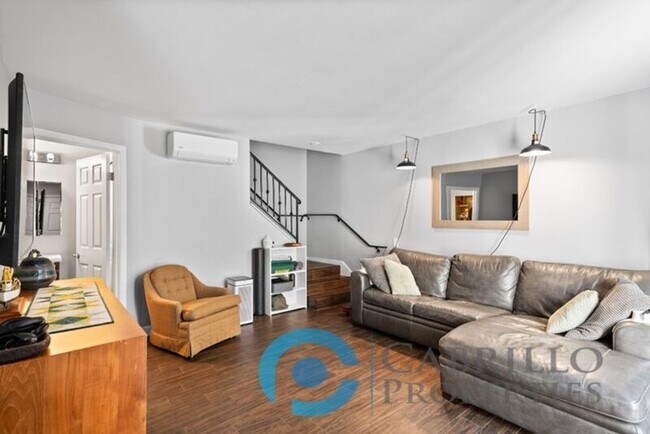 Building Photo - 5402 Balboa Arms Dr