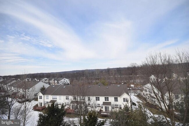 Building Photo - 175 Fringetree Dr