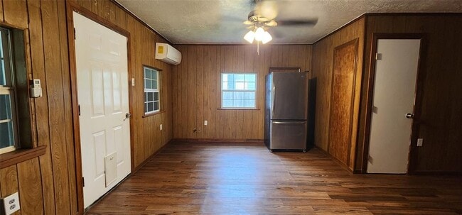 Building Photo - 5701 County Rd 288