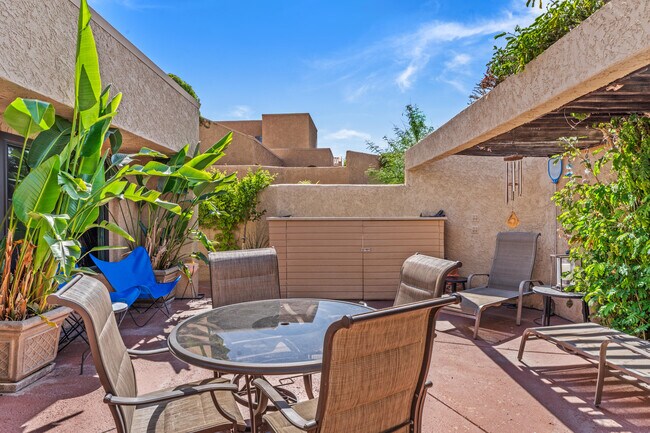 Building Photo - 73419 Foxtail Ln