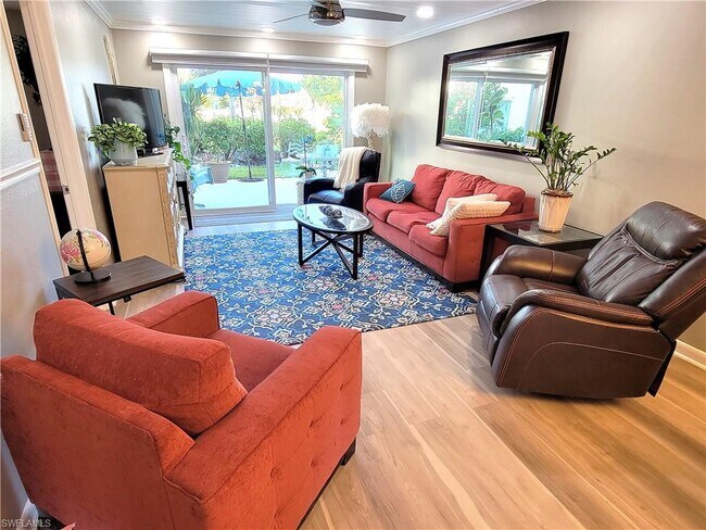 Building Photo - 1000 Manatee Rd