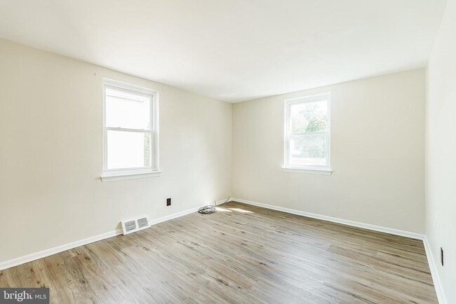 Building Photo - 116 Clement Rd