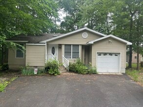 Building Photo - 71 Bramblewood Dr