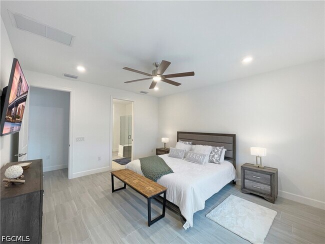 Building Photo - 2057 Yellowfin Cir