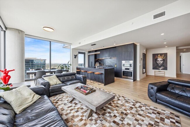 Building Photo - 44 East Ave