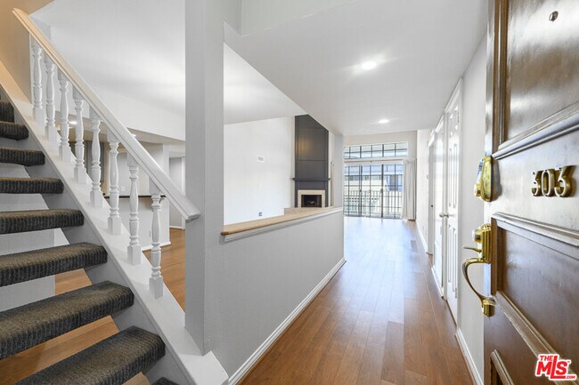 Building Photo - 11667 Gorham Ave