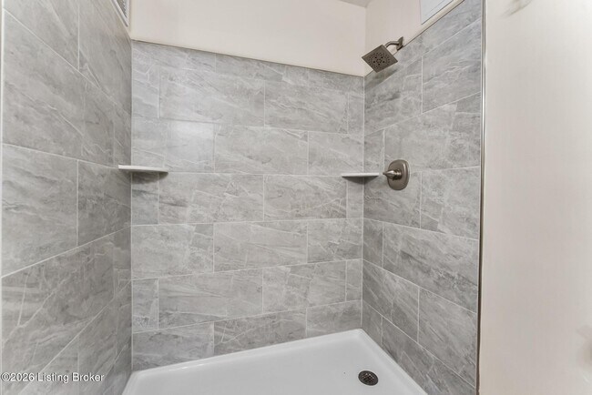 Building Photo - 320 Highwood Dr