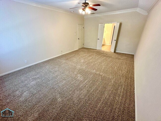 Building Photo - BEAUTIFUL 4 bed/2.5 bath near Stone Oak, j...