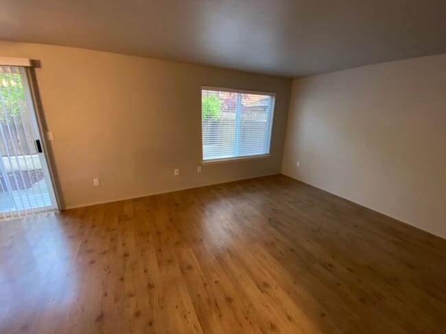 Building Photo - Brand New Remodeled 3 Bedroom 2.5 Bath  2 Car Garage