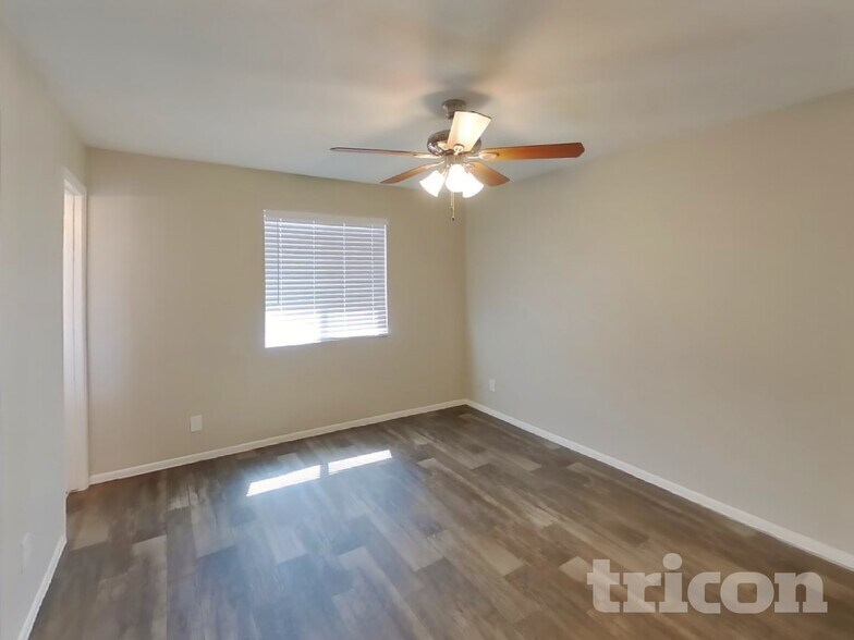 Building Photo - 459 S Johnson