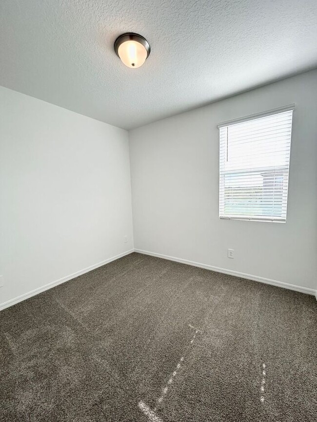 Building Photo - Brand New 3/2.5 Modern Home with a Loft an...