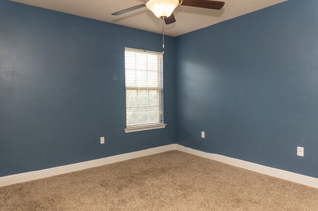 Building Photo - 3366 Wild Hare Ln