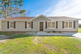 Building Photo - 136 Sandy Dr