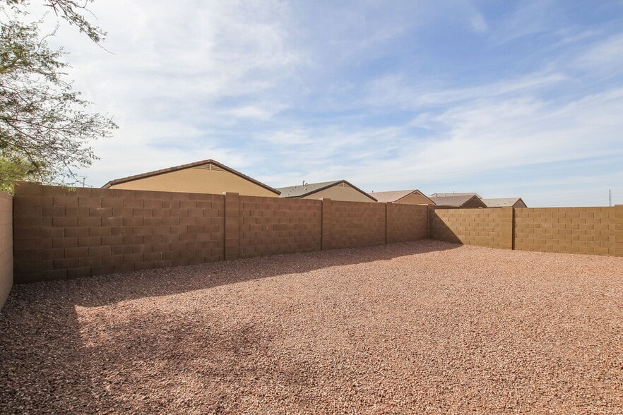Building Photo - 4116 S 81st Dr