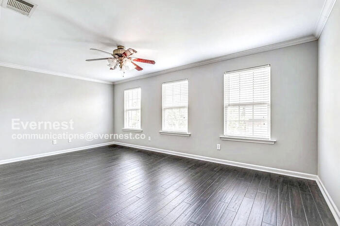 Building Photo - 5225 Southfork Blvd