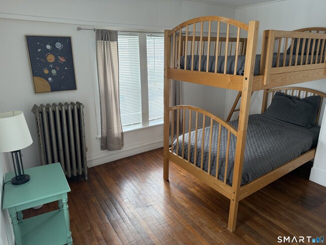 Building Photo - 246 Ledyard St