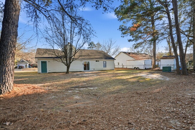 Building Photo - 8232 Pleasant Ridge Dr