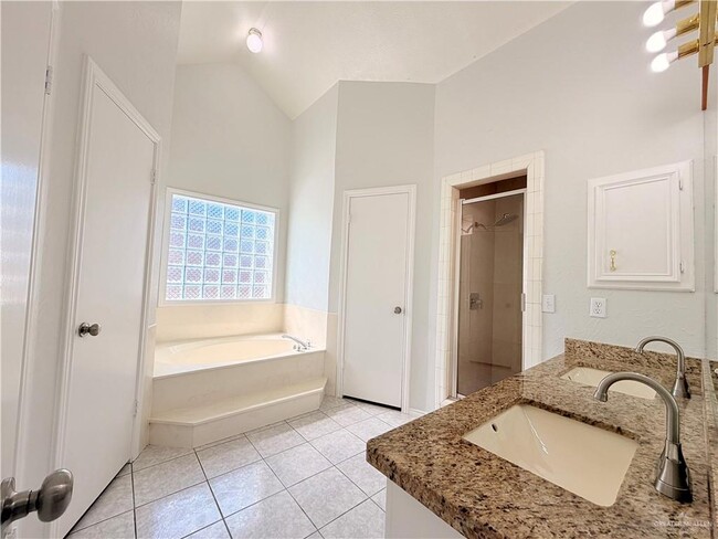 Building Photo - 35 West St