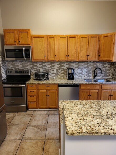 Kitchen - 33 Semple St