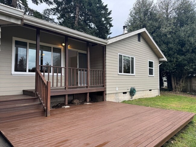 Building Photo - CLICK "REQUEST A TOUR" NOW!