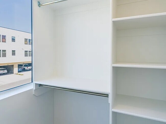 Building Photo - 8362 Iris Lumi Ln