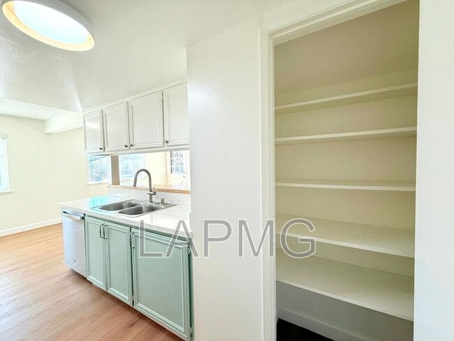 Building Photo - 597 Paseo La Perla