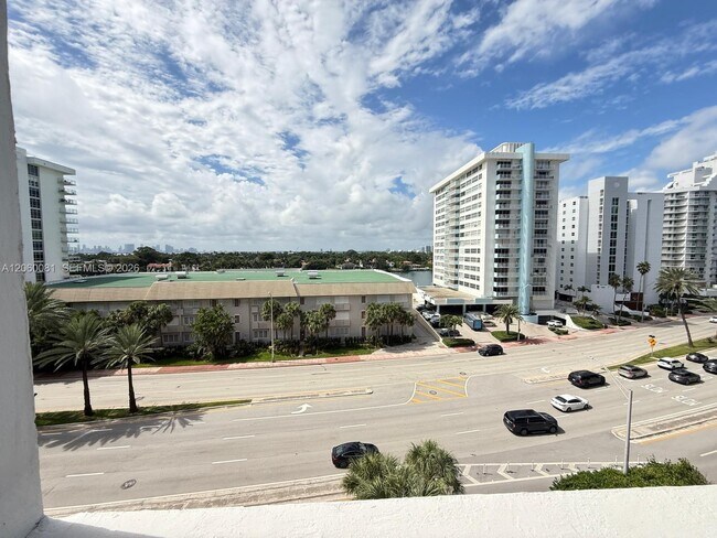 Building Photo - 5825 Collins Ave