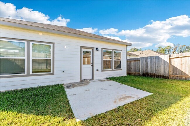 Building Photo - 16215 Globetrotter Ct