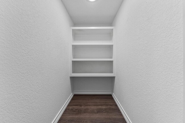 Building Photo - 771 Plum Tree Cir