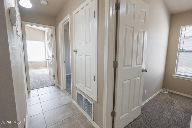 Building Photo - 12873 Hueco Mine Dr