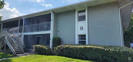 Building Photo - SANFORD: 2nd Floor Condo Sandlewood Villas