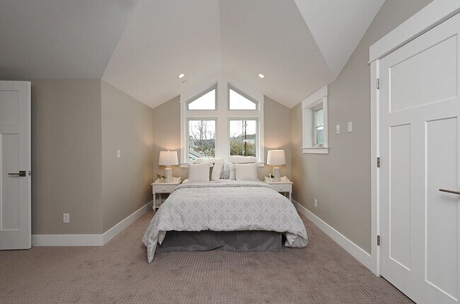 Building Photo - Beautiful Newer Home in Downtown Pleasanton