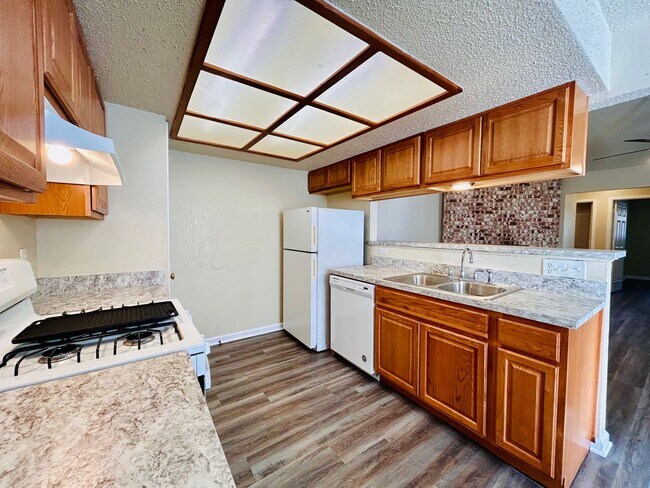 Building Photo - 9219 Kempler Dr