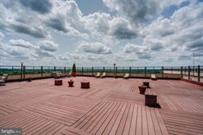 Building Photo - incredible view from the unit, 2 bedroom and 2 full bath