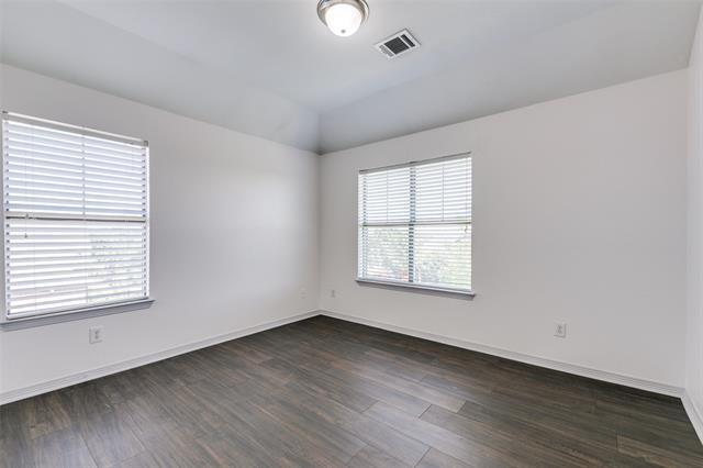 Building Photo - 4328 Oak Bluff Ln